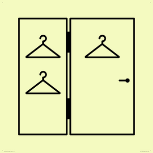 I065 Large Changing room